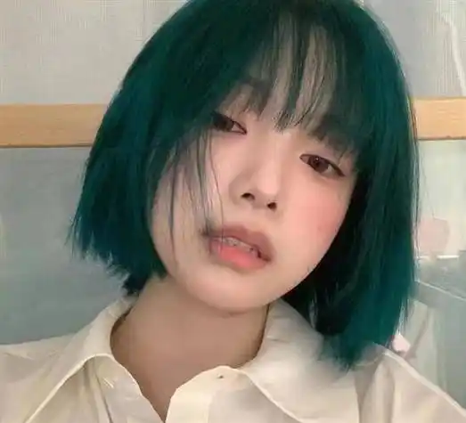 头发染什么发色好看?