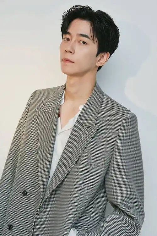 成勋个人资料(18位快要"奔四"的韩国男星) | 说明书网