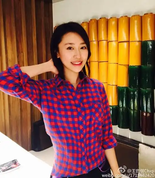 央视90后女主播王音棋走红 被称"小刘亦菲"