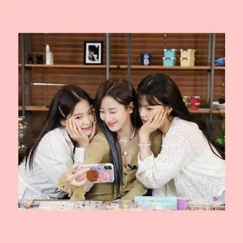 yeri上传女团99line三人照片原来她们的友情是这样开始的