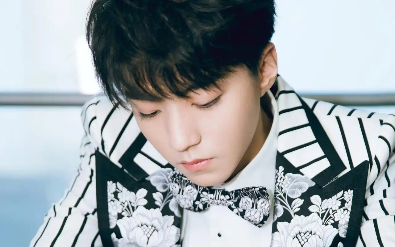 首页 桌面壁纸 大陆明星 王俊凯绅士帅气写真图片桌面壁纸 上一张 下