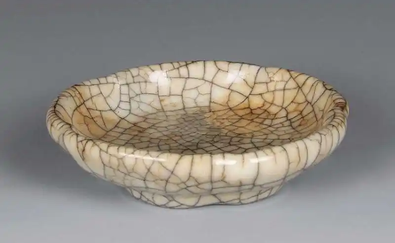 明哥窑盘古董鉴定