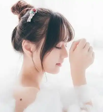 女生扎丸子头图片 看看时尚妹子都是怎么扎的吧_网易订阅