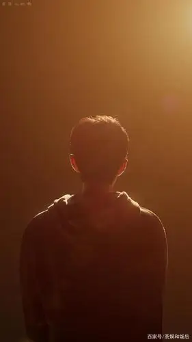 肖战又给粉丝温暖细节!善良再次被大佬利用转移视线"曲线救国"