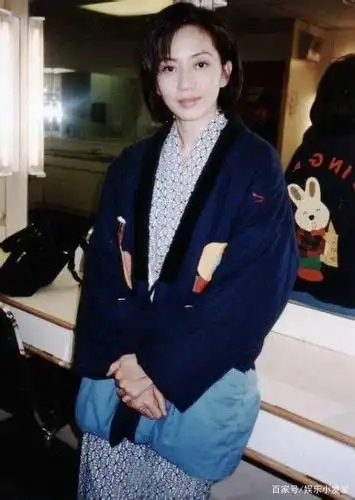 你见过这样的梅艳芳吗?短发温柔明媚惹人怜惜,男装帅过男明星!