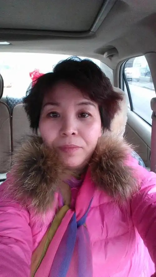 48岁离异女征婚照片(id:90348126)_辽宁抚顺征婚交友_珍爱网