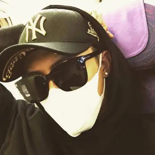 更一些黄景瑜ins照片06