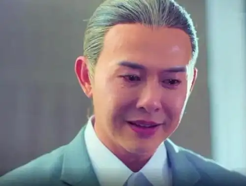 他因《仙剑》大火,如今化浓妆留长发,气质阴柔让人难以辨认_王禄江