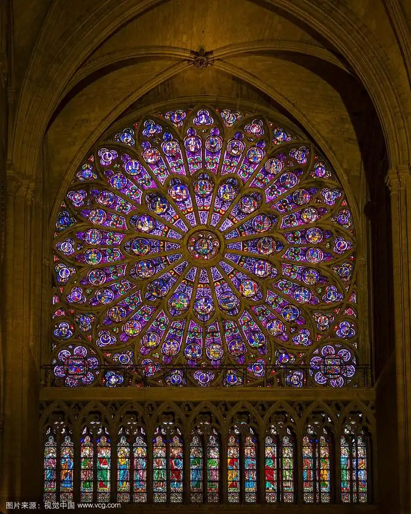 大教堂彩色玻璃