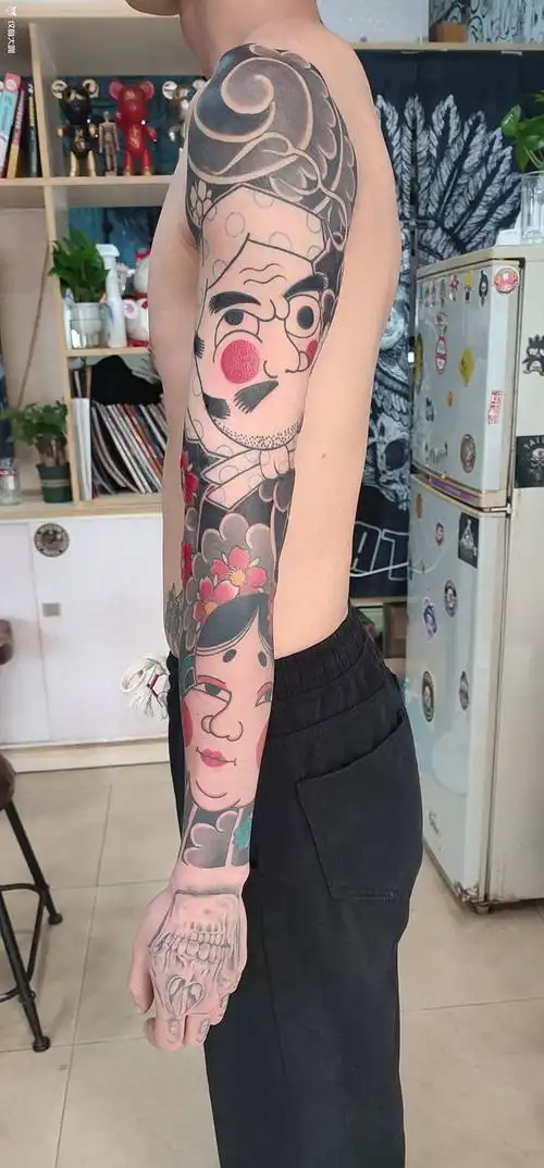 日式花臂阿多福纹身图片手臂老传统纹身图案