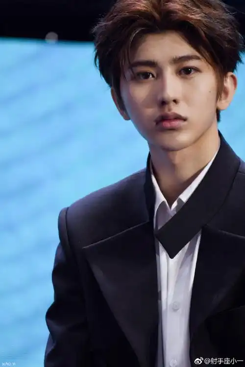 蔡徐坤##蔡徐坤范思哲全球品牌代言人