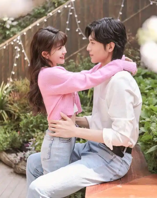 赖美云新剧和男主身高差40cm,网友:太夸张,像爸爸带着女儿!