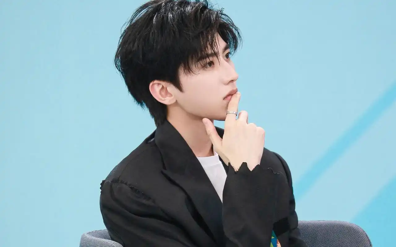 5万人观看,蔡徐坤疑是致女孩怀孕后堕胎?