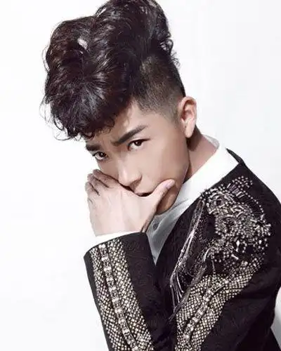 男生飞机头烫发发型 2015最新男士短烫发造型