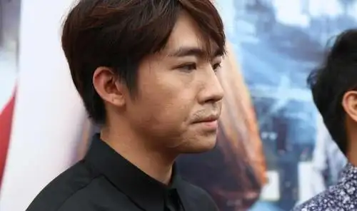 同是意外受伤整容胡歌走出阴影爆红他却还在人生低谷