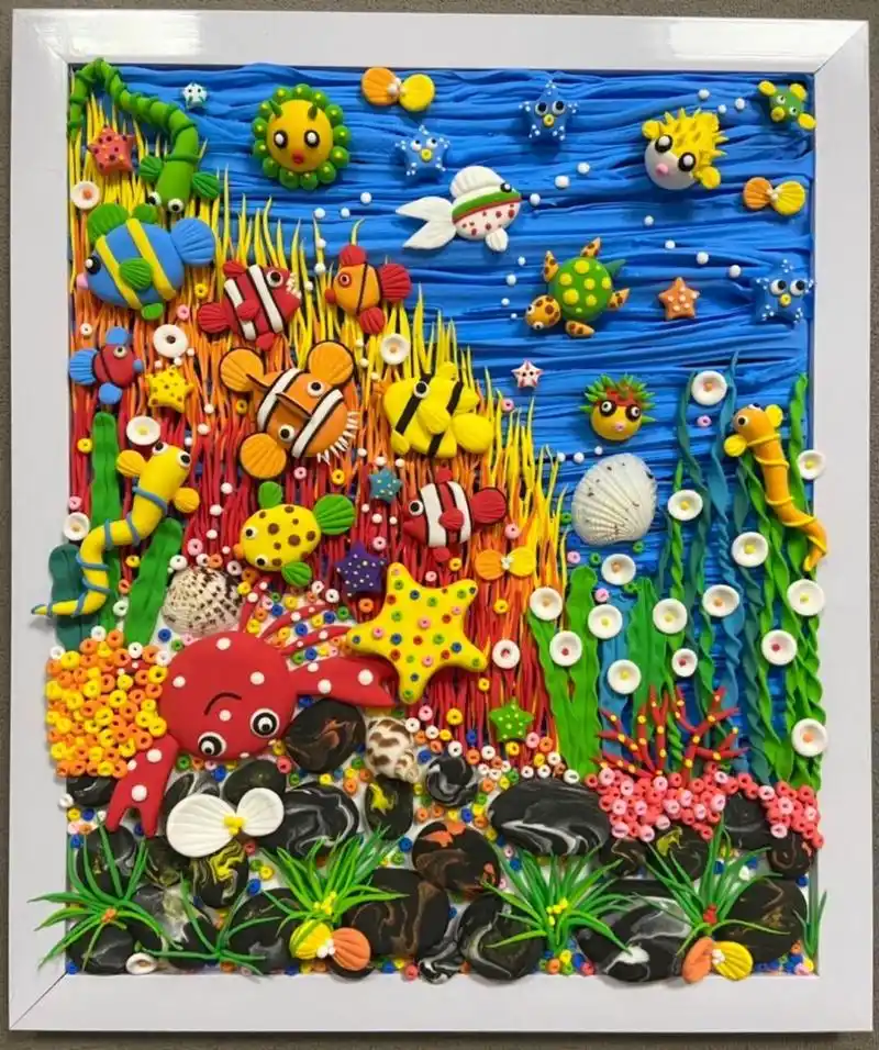 粘土画"海底世界"海底总动员来啦～ 小鱼鱼来了,色彩丰富,活力满满的
