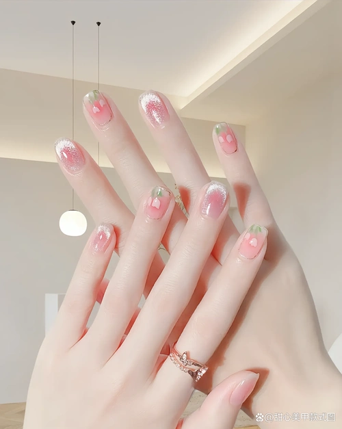 通勤美甲,展现都市女性的优雅与力量,适合上班族学生党专属美甲