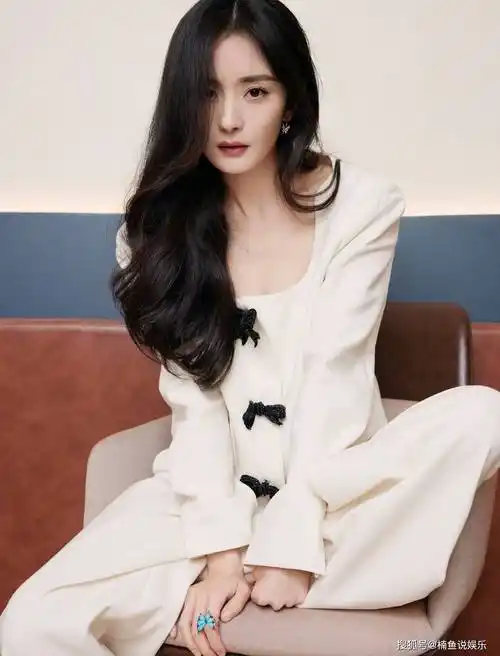 大家都知道,杨幂不仅是娱乐圈的一线女明星,也是时尚圈的宠儿,每一次