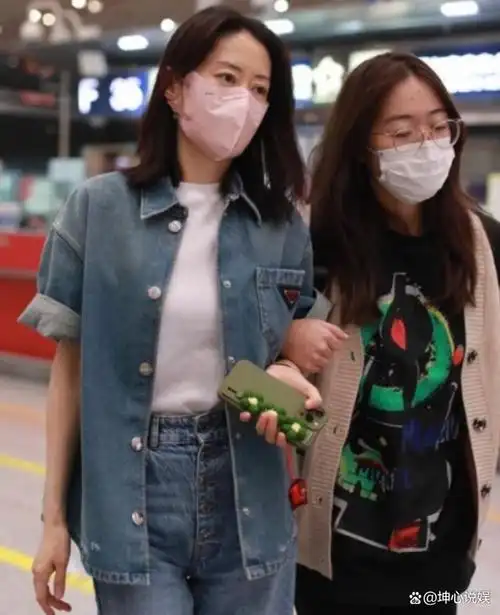 刘敏涛嫁豪门独守空房7年离婚重回荧幕翻红今女儿是她骄傲