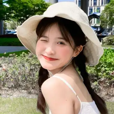 精选精致戴帽子真人女生头像图片