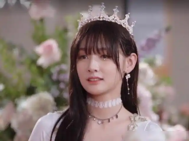 赵粤自从登上第一名的宝座,争议就从未停止,她走红毯的装束着实令人