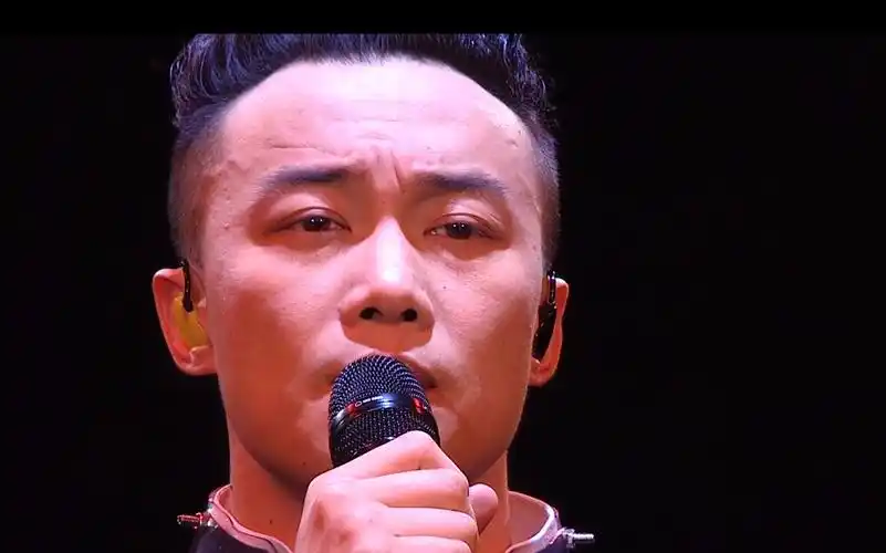 陈奕迅 《pg家长指引》2010 duo 演唱会现场版mv