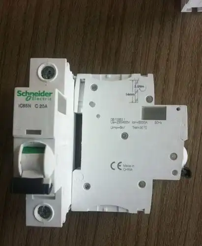 供应c65n施耐德断路器 16a