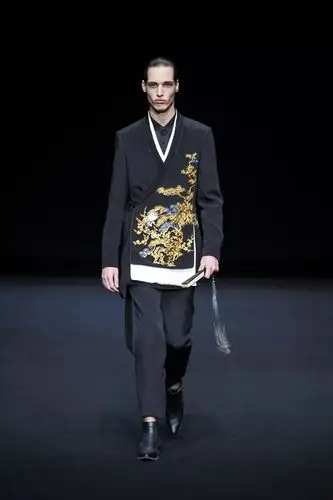 盖娅传说·熊英2020春夏中国国际时装周