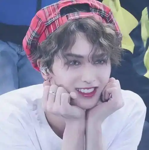 打脸娱乐圈"虚男"!硅胶假身材,抱不起女星,拉不开弓,太尴尬