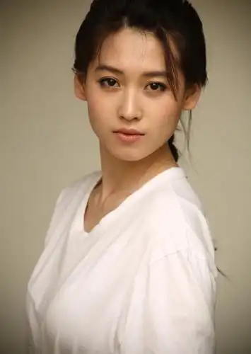 讯 不久前网络上曾流传《家有儿女》中夏雪的扮演者宁丹琳的戒指照