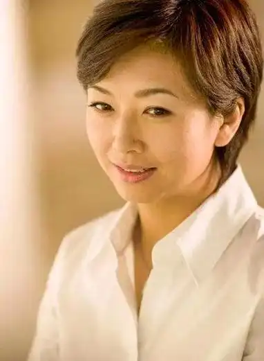 妳有一千種樣子 我有一萬種喜歡#江珊 同样的身高,体重气质向 - 抖音