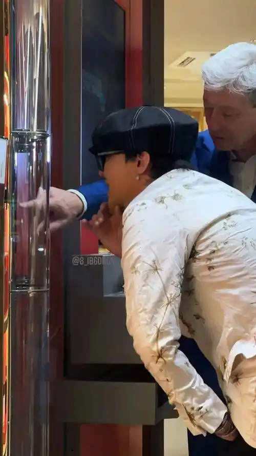 来了最新权志龙出席馥马尔活动