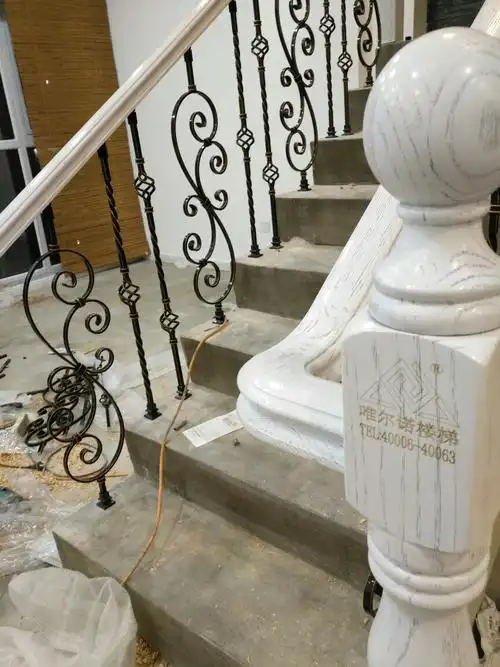 楼梯欧式铁艺楼梯扶手铁艺楼梯栏杆