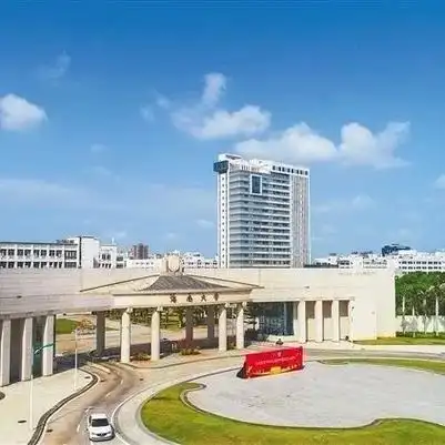 海南大学#4 学校及学院介绍大广赛整合社会资源,服务教学改革,以企业