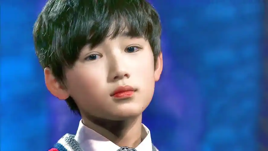 蓝眼宋亚轩 - 堆糖,美图壁纸兴趣社区