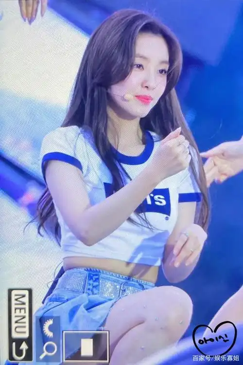 裴珠泫mik festival舞台好美,修身短袖配上牛仔短裙,活力又青春