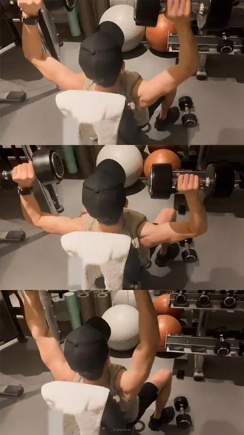 《自律男人·健身房肌肉篇9499》#肖战打网球潜水冲浪vlog##肖战