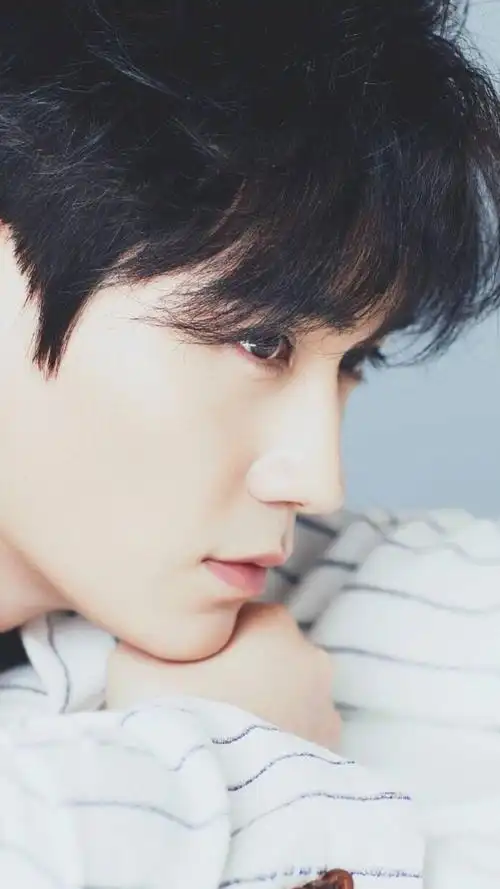 壁纸明星系列之朱一龙