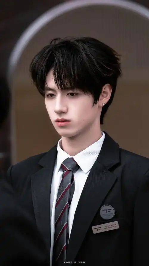 朱志鑫##朱志鑫 断层c位全能队长