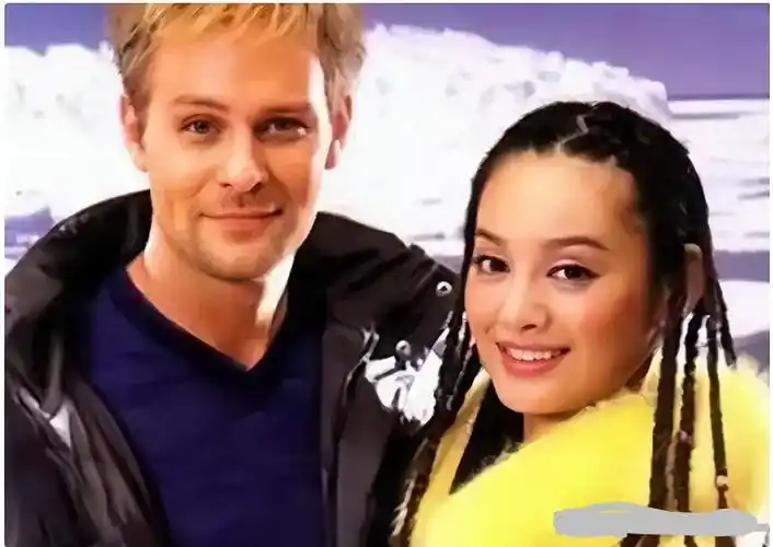 回顾全裸拍戏诱惑外籍男演员知三当三包养小鲜肉结婚也不老实