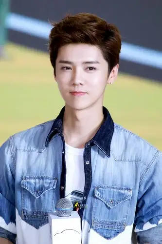 鹿晗最新照片图片八鹿晗2016最新采访图片