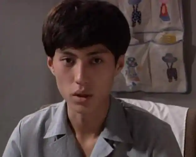 靳东出道时颜值比不上王宝强?本以为是开玩笑,看完旧照:告辞!