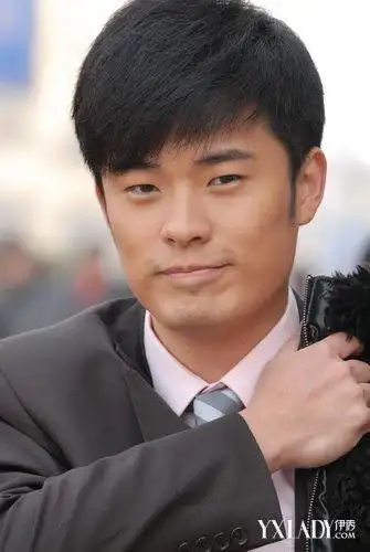 【图】周杰伦陈赫两人像吗 陈赫自曝曾被当成林丹 胖时像周杰伦