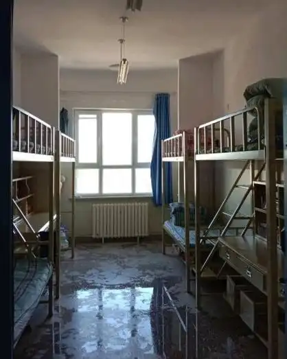 新疆应用职业技术学院宿舍条件怎么样,有空调吗(含宿舍图片)_大学生
