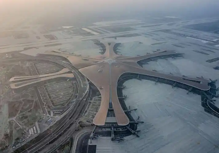 凤凰展翅 北京新机场如期竣工