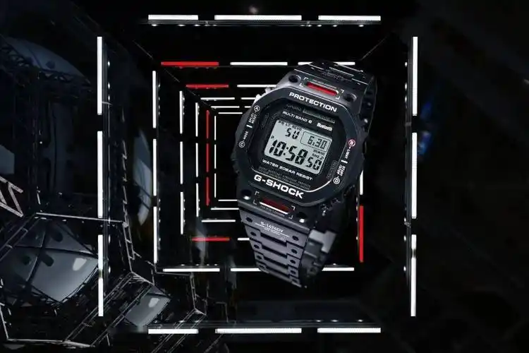 g-shock 还为「机甲」gmw-b5000tva-1 的钛金属外甲镀上一层高耐用度