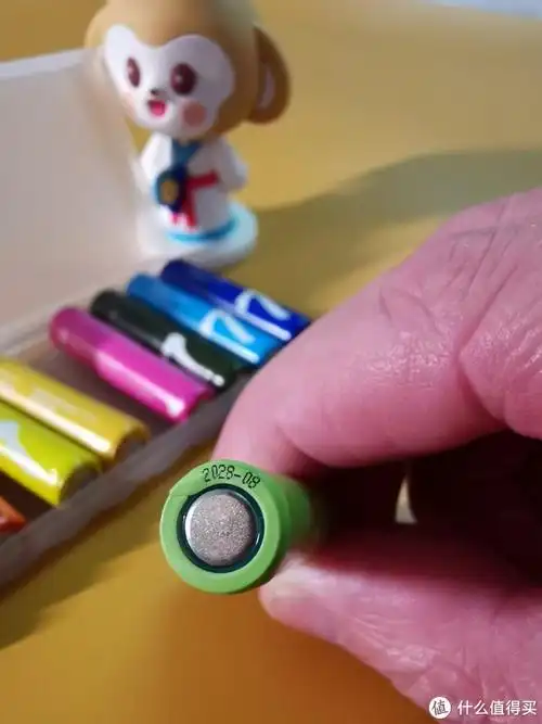 不到5毛钱的小米彩虹7号电池可谓是电池界的王者了