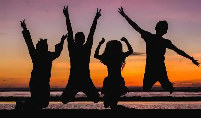 描写友谊的优美句子(关于友情的唯美句子有那些) - 辣妈贝贝