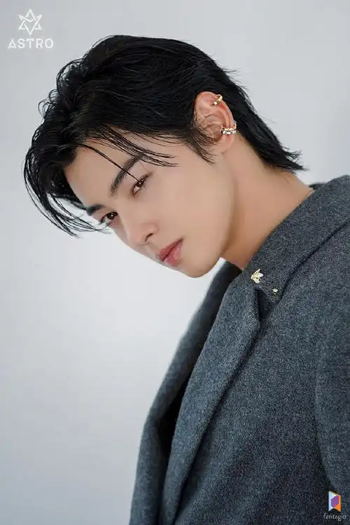 [车银优超话] 写真拍摄幕后花絮74 报道链接【网页链接】#fantagio