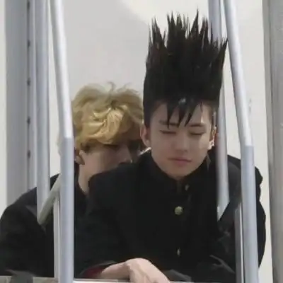 真人一左一右搞笑基友头像 基友一对两张逗比头像